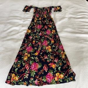 Black Floral, Sleeveless Maxi Dress